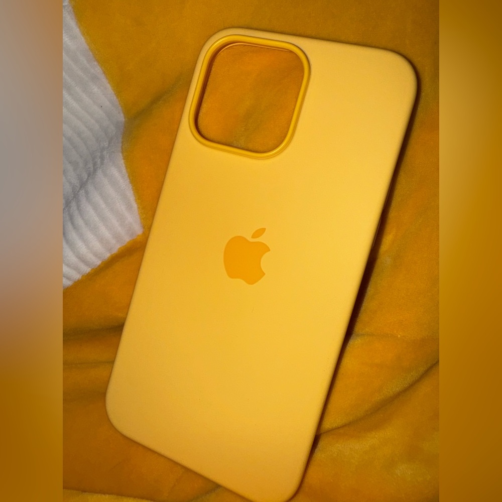 Apple iPhone 14 Pro Max silicone case - Sunglow